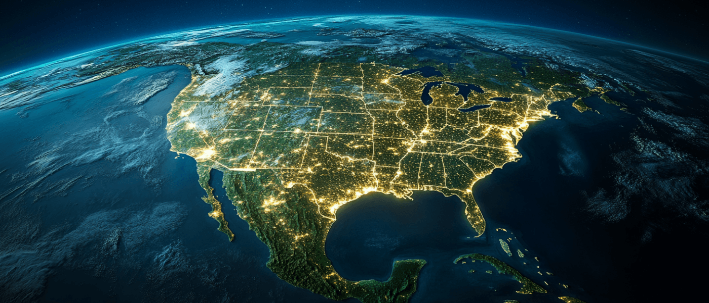 Bild av Nordamerika från rymden med lysande städer på natten, illustrerar teknologins spridning och urbanisering. Fascinerande vy över ljusstrålande metropoler. Midcent. Kategori: Teknik.