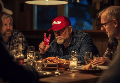 Midcent: En medelålders man med röd keps och denimjacka sitter vid middagsbord med vänner, omgiven av glas och tallrikar i varm belysning. Social och informell atmosfär med fokus på gemenskap och hundraprocentig trivsel. Kategori: Samhälle